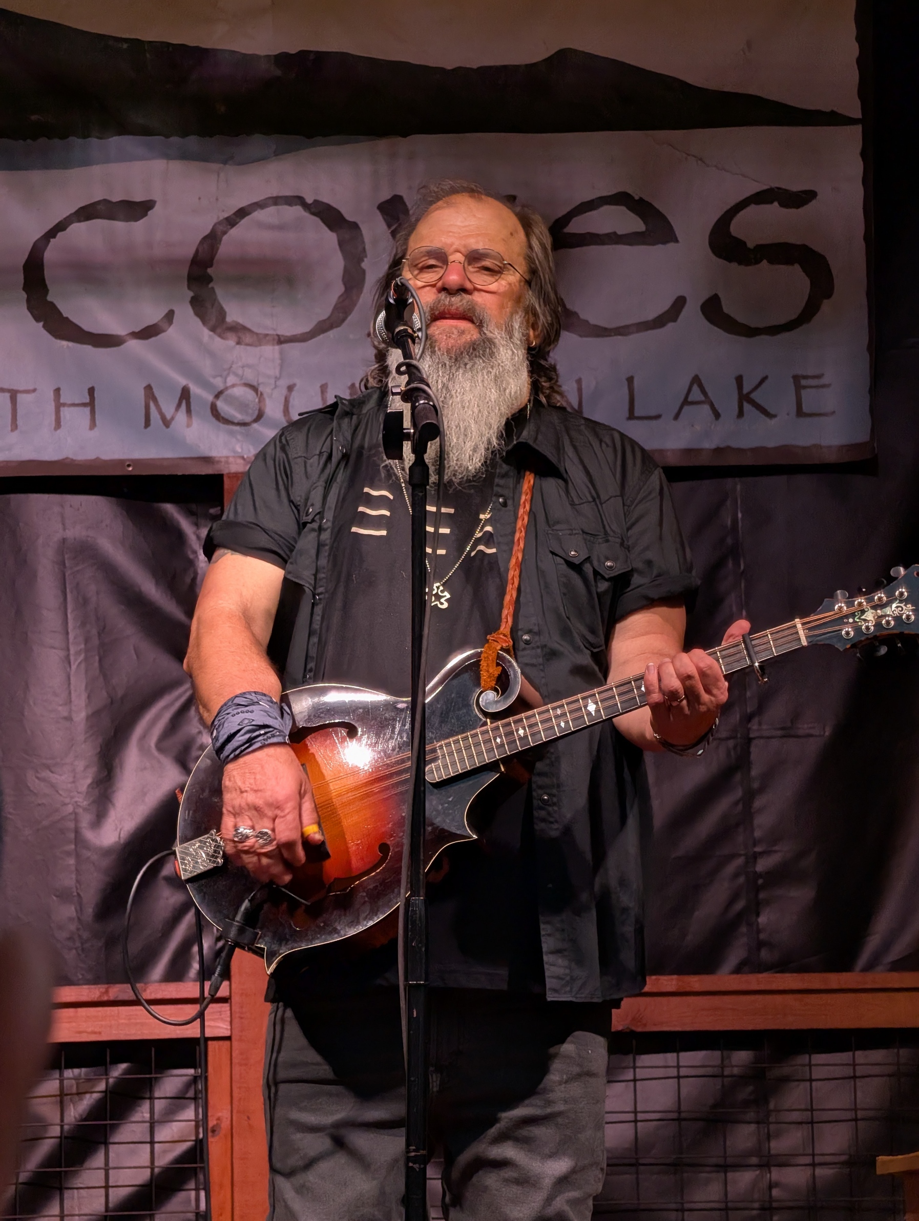 SteveEarle2026-06-19TheCovesAmphitheaterUnionHallVA (10).jpg